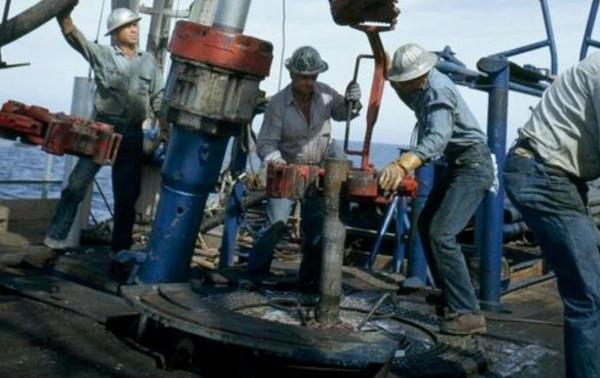 蘇聯當年打算挖穿地球，為何挖到12262米突然終止？發現了什麼？