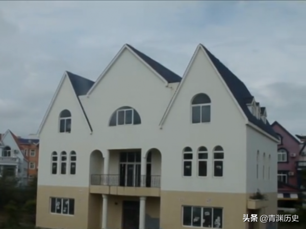 廣西女子20年賺三千萬，弟弟要三百萬未果，父親：不給斷絕關係