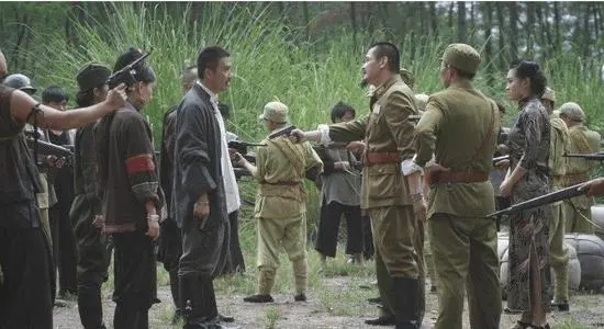 1968年一土匪出獄勞改,舉報72歲老農:他害死5位解放軍高階幹部 1968年一土匪出獄勞改,舉報72歲老農:他害死5位解放軍高階幹部