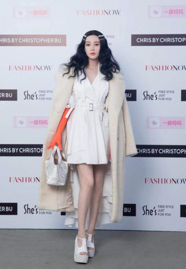 范冰冰新造型遭遇滑鐵盧，穿羽絨服好像“孕婦”，全靠美顏在強撐