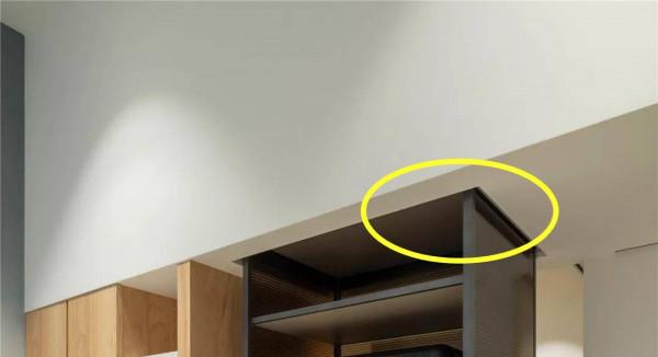 國外家庭真有一套,定製櫃子塞進天花板,不用時一點也察覺不到 國外家庭真有一套,定製櫃子塞進天花板,不用時一點也察覺不到