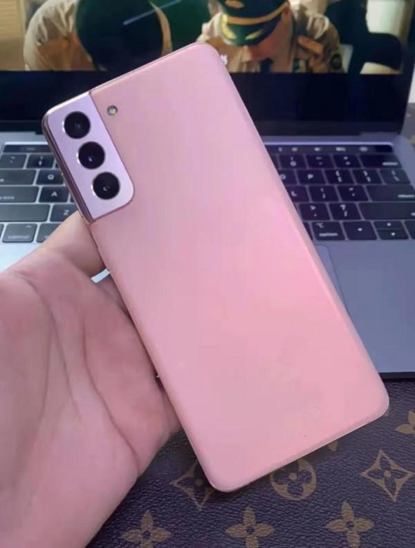 2199起！OPPO Reno7 系列正式釋出，衝擊高品質直屏次旗艦