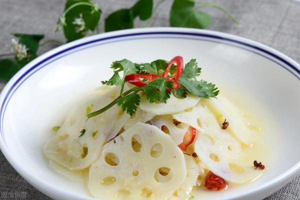 進入三伏天,無論貧窮富貴,多吃4樣白色食物,順應時節身體棒 進入三伏天,無論貧窮富貴,多吃4樣白色食物,順應時節身體棒