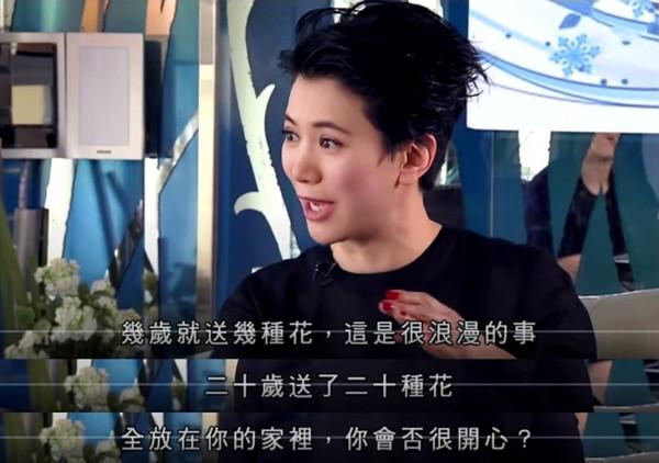 頂撞向華勝，曾被成龍封殺，張智霖卻愛了她29年