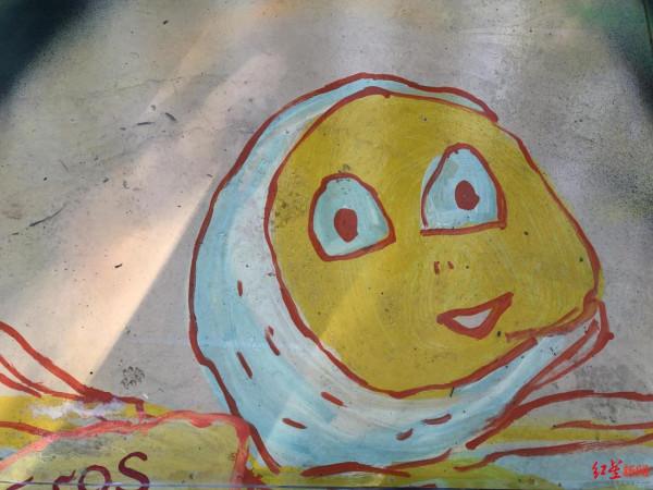 這幅近300平米的塗鴉巨畫裡,藏著《三體》的一個秘密 這幅近300平米的塗鴉巨畫裡,藏著《三體》的一個秘密