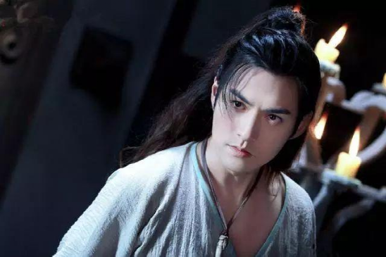 演出“亦正亦邪”就服這10位!帥氣俊美不說,最怕他輕飄飄一笑 演出“亦正亦邪”就服這10位!帥氣俊美不說,最怕他輕飄飄一笑