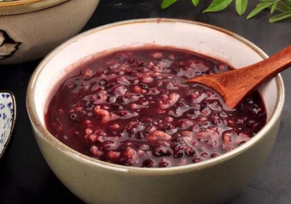 冬至，早餐常吃它，一攪一滾就做好，不僅鮮香軟嫩，還驅寒滋補