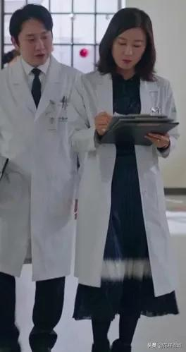 可帥可美,可甜可鹽,這個超會穿的53歲姐姐太絕了 可帥可美,可甜可鹽,這個超會穿的53歲姐姐太絕了