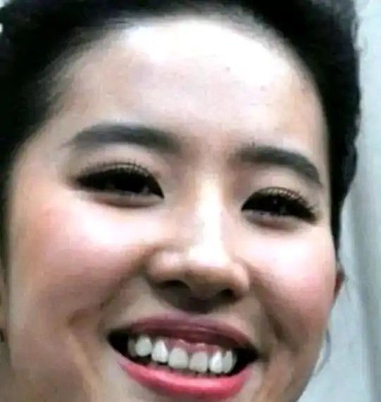 劉亦菲生圖和精修完全不一樣啊