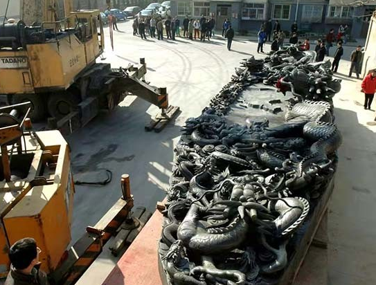 2007年，山東土豪斥巨資購買硯臺遭人嘲笑，後經專家鑑定價值兩億