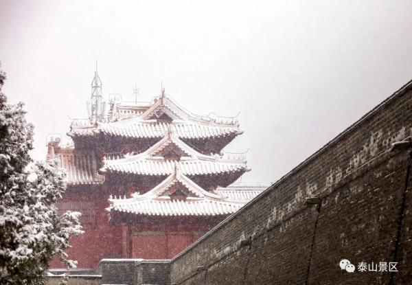 雪後岱廟，超凡脫俗不染塵