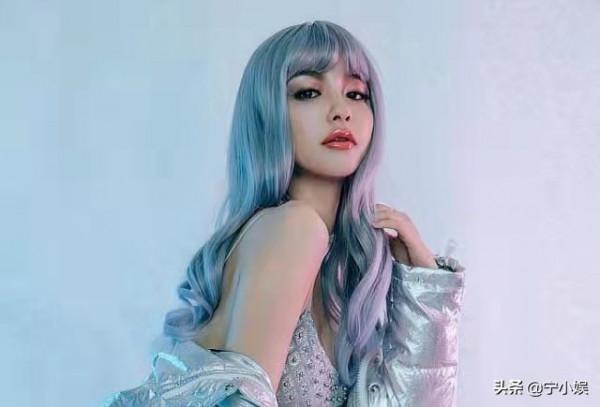 曾年入近3億超過明星,初代頂流網紅張大奕卻用4年讓自己跌落神壇 曾年入近3億超過明星,初代頂流網紅張大奕卻用4年讓自己跌落神壇