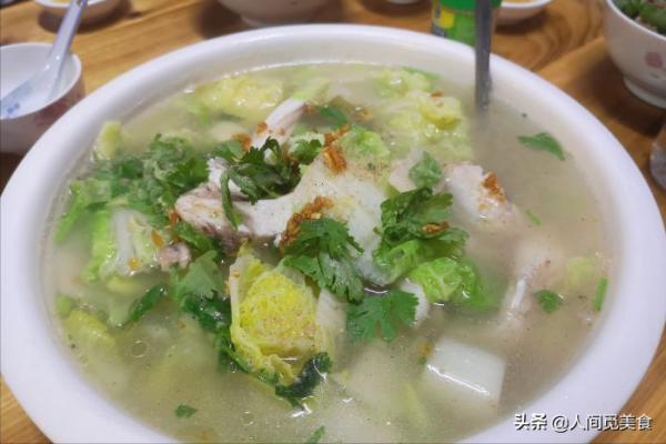廣東整個鎮都在賣一碗飯，當地人三更半夜來搶，外地人卻吃不慣