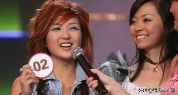 八位紅極一時的明星，如今過氣境況不一，有人幸福，有人街頭賣唱