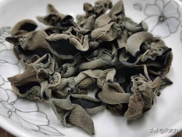 飯店的山藥炒木耳為什麼好吃，那是有講究的，簡單易學，一看就會