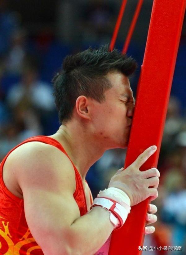 奧運冠軍陳一冰，與何雯娜有過一段戀情，今妻子漂亮女兒也很可愛