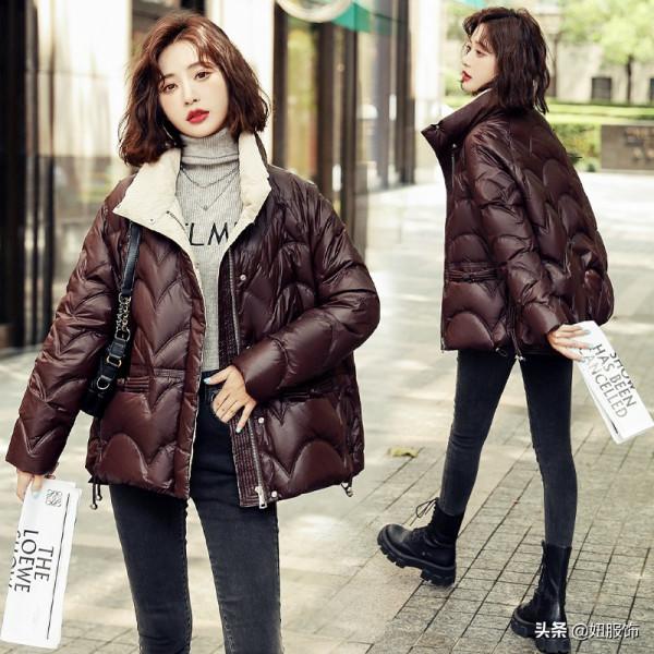 下雨天冷了，穿搭幾款洋氣顯瘦又保暖的羽絨棉棉衣，讓自己暖暖的