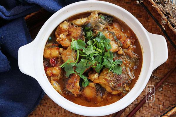 天冷,我家就饞這道菜,一滴水不放,燜一燜噴香入味,好吃又暖和 天冷,我家就饞這道菜,一滴水不放,燜一燜噴香入味,好吃又暖和