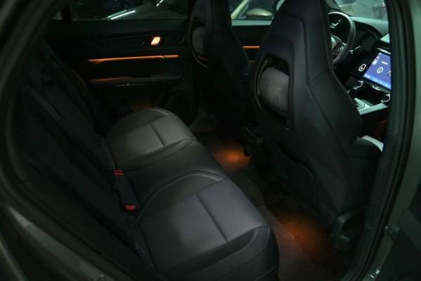 18萬多帶滬牌，插混SUV好選擇——領克01 PHEV