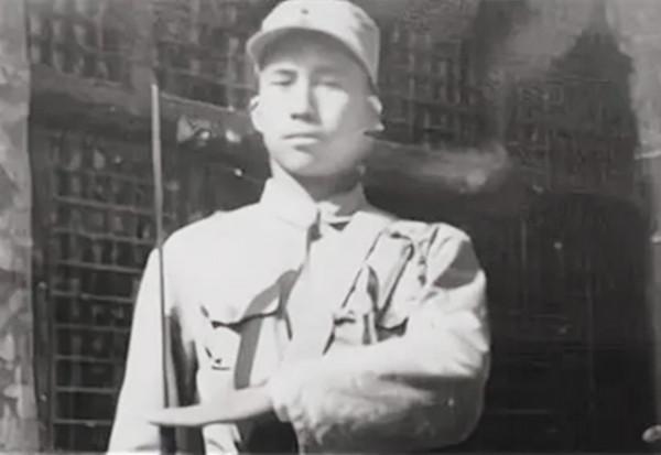 軍官要到什麼級別才會配備警衛員?警衛員也不是那麼容易做的 軍官要到什麼級別才會配備警衛員?警衛員也不是那麼容易做的