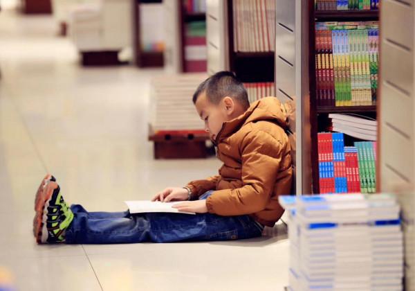 熊家長到底多可怕?熊孩子致使同學腳踝腫脹,其家長卻賴老師 熊家長到底多可怕?熊孩子致使同學腳踝腫脹,其家長卻賴老師