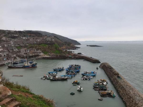 福建東部海島上的小漁村，漁民俱是俠義心腸，九級風浪也要去救援