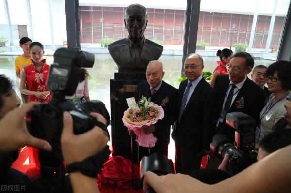 香港富豪:包玉剛“金牌女婿”吳光正 香港富豪:包玉剛“金牌女婿”吳光正