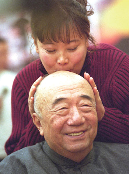 知名演員李丁:去世11年後兒子早逝,與妻子相伴57年的愛讓人淚目 知名演員李丁:去世11年後兒子早逝,與妻子相伴57年的愛讓人淚目