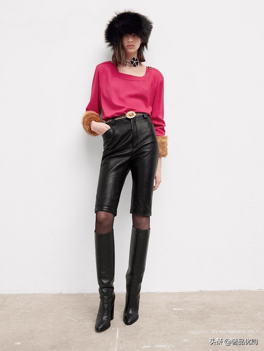 YSL 2021秋冬服飾珠寶：四葉草與十字型珠寶