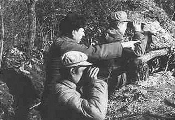 志願軍連長髮明三朵花戰術，40人擊斃800美軍，屍體多到下不了腳