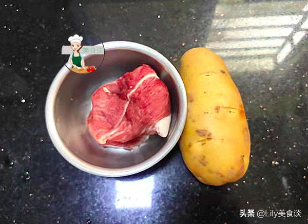 秋天,這菜三天兩頭必做,焯水炒一炒3分鐘出鍋,開胃去燥吃不膩 秋天,這菜三天兩頭必做,焯水炒一炒3分鐘出鍋,開胃去燥吃不膩