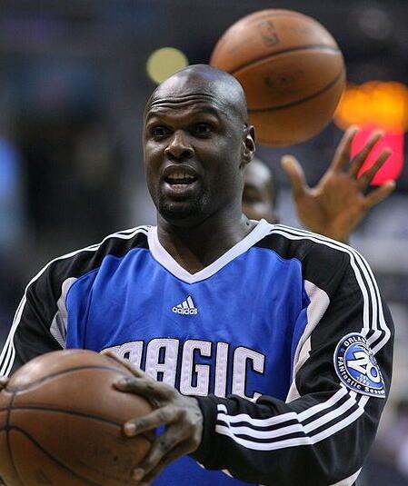 麥迪是97年首輪9號秀，當年順位在他之前的8人最終成就如何？