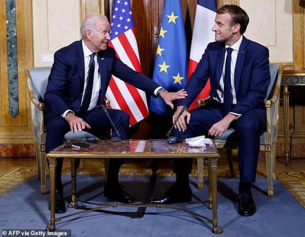 馬克龍夫人約飯拜登夫人,幾乎同齡皺紋卻少很多,43歲丈夫沒白寵 馬克龍夫人約飯拜登夫人,幾乎同齡皺紋卻少很多,43歲丈夫沒白寵