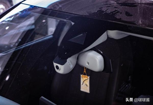 奧迪A6改裝後排遮陽簾+BOSE音響+車道保持 奧迪A6改裝後排遮陽簾+BOSE音響+車道保持