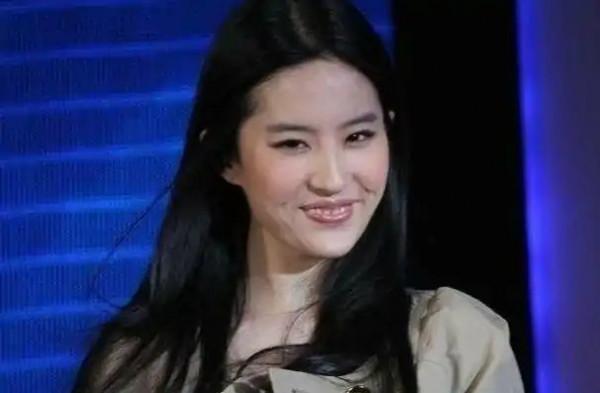 劉亦菲生圖和精修完全不一樣啊