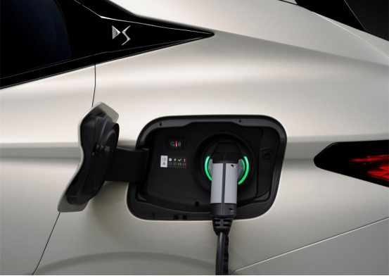 全新DS 4海外開售！29萬元起還有優惠？