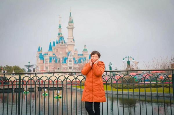 《迪士尼樂園》今天我們一家人高高興興來見你了