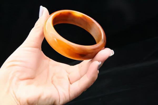 又一場騙局將要落幕?原先100元一車,後來一車可賣1000萬元 又一場騙局將要落幕?原先100元一車,後來一車可賣1000萬元