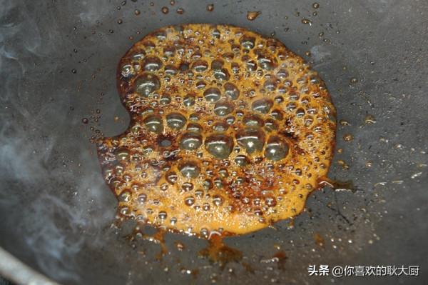 紅燒雙蹄:一葷一素,你意想不到的巧妙搭配 紅燒雙蹄:一葷一素,你意想不到的巧妙搭配