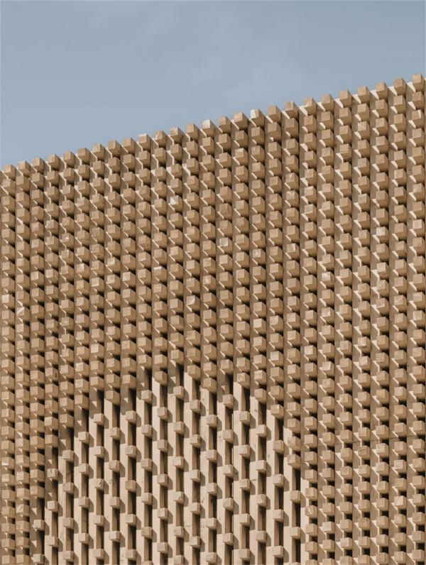 夏日劇場,冬日滑雪:俄羅斯Nikolsky Rows商業廣場改造案例現狀 夏日劇場,冬日滑雪:俄羅斯Nikolsky Rows商業廣場改造案例現狀