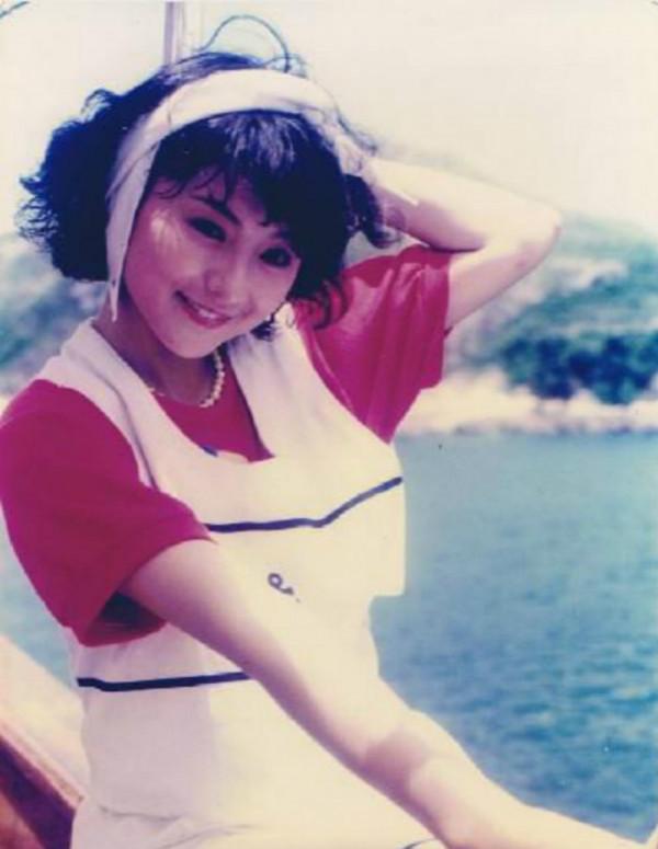 36歲嫁入豪門,6年後被曝出軌“乾兒子”,前夫的話讓她身敗名裂 36歲嫁入豪門,6年後被曝出軌“乾兒子”,前夫的話讓她身敗名裂