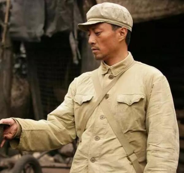 《集結號》原型常孟蘭：為找部隊撿48年破爛，死後3年老連長現身