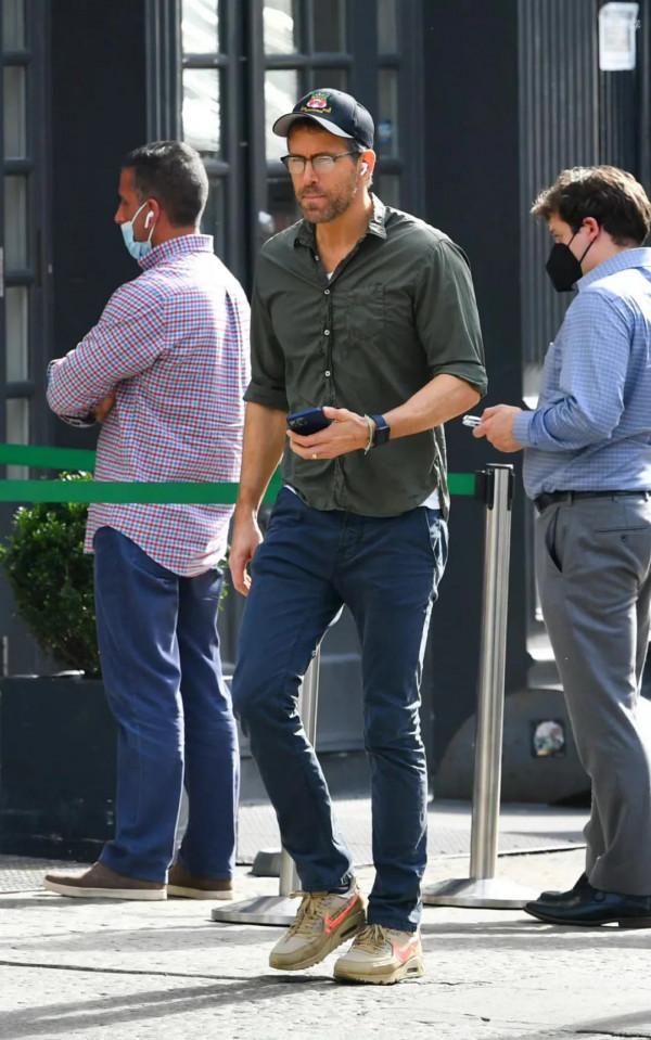 男星街拍|王嘉爾機場“遛彎兒”,甄子丹與基努在巴黎合拍新電影 男星街拍|王嘉爾機場“遛彎兒”,甄子丹與基努在巴黎合拍新電影