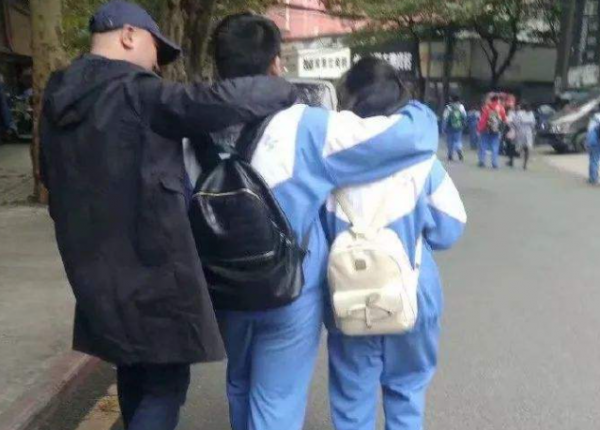 14歲男孩&OpenCurlyDoubleQuote;失戀&rdquo;厭學，家長不打不罵，2招讓他乖乖&OpenCurlyDoubleQuote;認錯&rdquo;