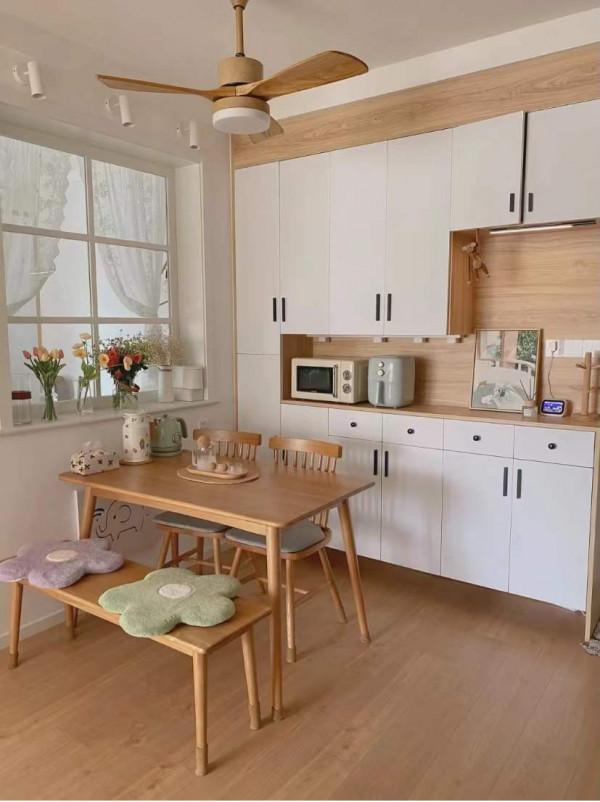 女主4&period;5W裝80㎡小兩居，硬裝超簡單，完工超好看，堪稱省錢教科書