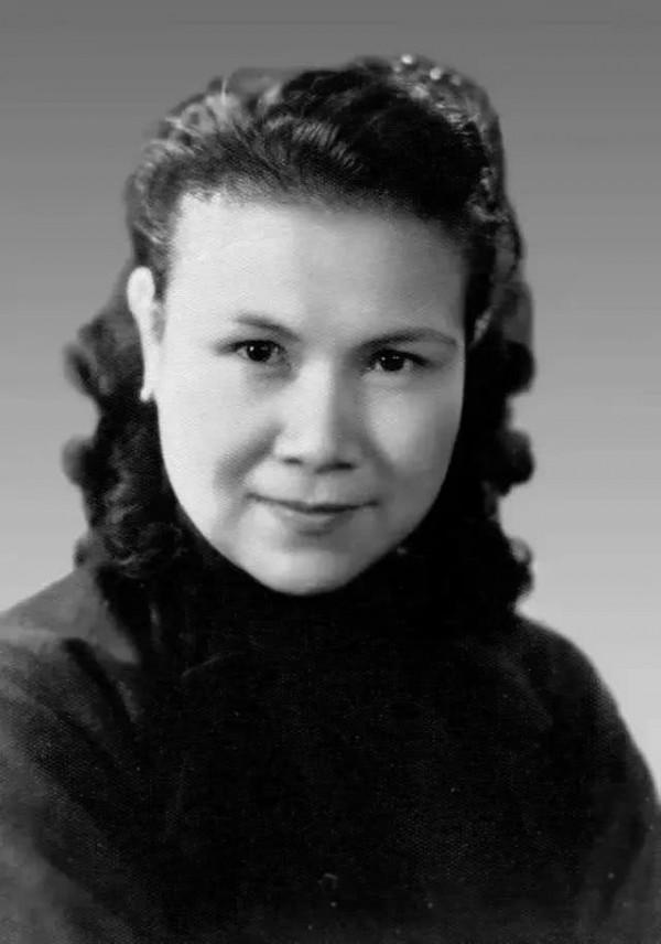 上海“玫瑰”葉露茜:趙丹前妻,因戰亂被迫改嫁,子女9人皆成才 上海“玫瑰”葉露茜:趙丹前妻,因戰亂被迫改嫁,子女9人皆成才