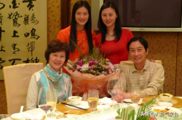 王志文的緋聞女友，守寡６年成隱形富婆，田海蓉的人生不簡單