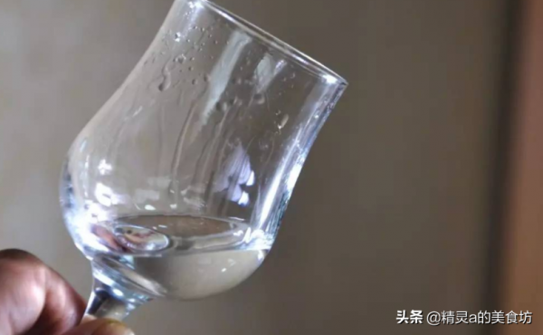 才知道,喝白酒最忌一口悶!行家:牢記5步,徹底遠離劣質上頭酒 才知道,喝白酒最忌一口悶!行家:牢記5步,徹底遠離劣質上頭酒