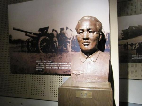 在解放戰爭中,國共兩黨之間,陣亡的最高將領分別是誰? 在解放戰爭中,國共兩黨之間,陣亡的最高將領分別是誰?