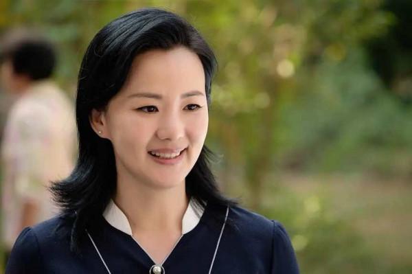 和王菲的初戀相愛28年，51歲的詠梅才是人間清醒